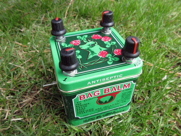 Bag Balm Box in the grass 800.jpg