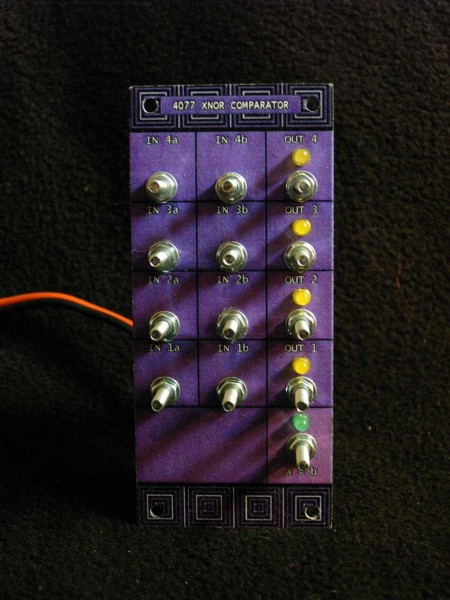 modlunetta 4077 XNOR Comparator - 01.jpg